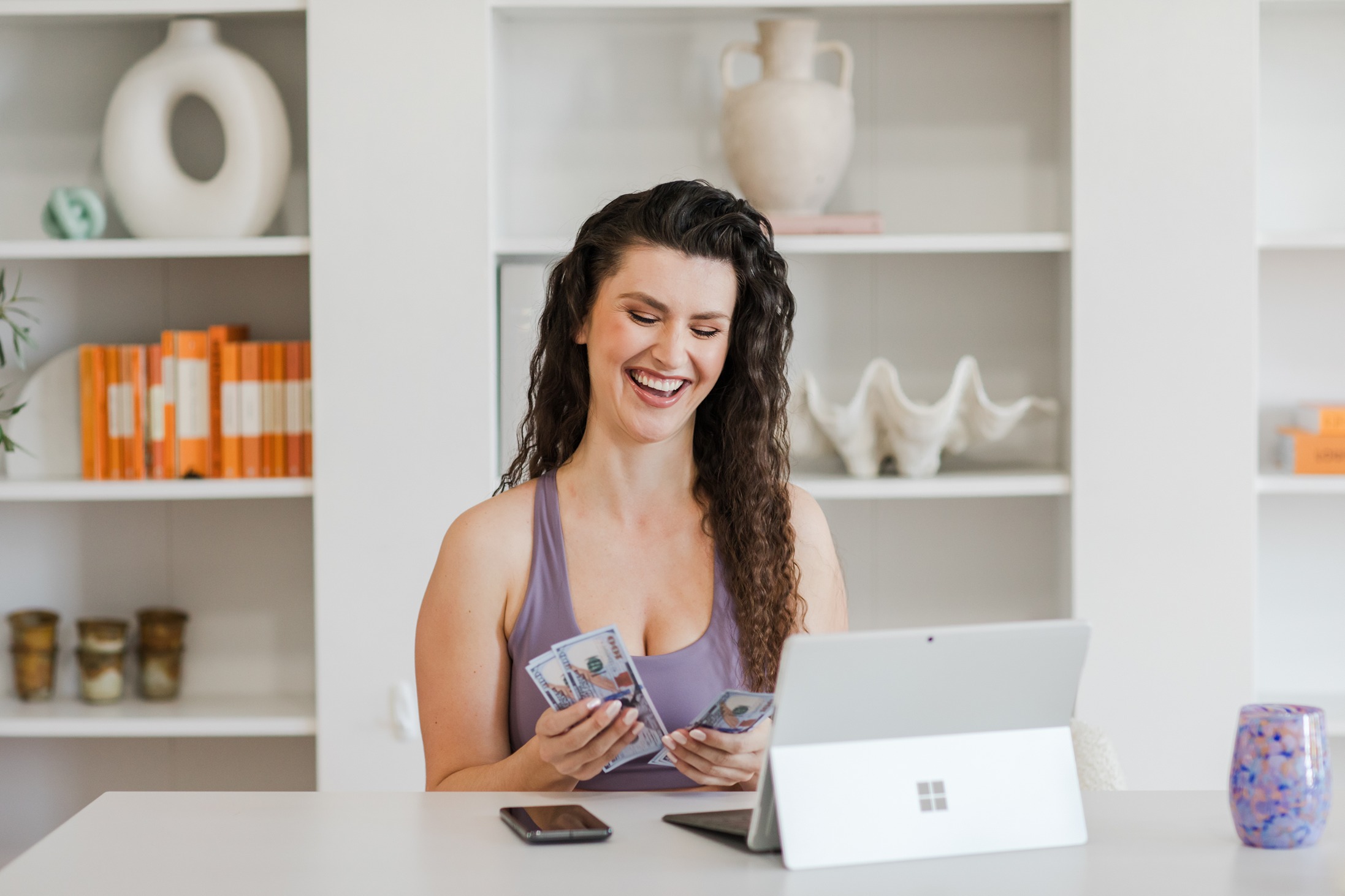 Hailey Ann Co Bookkeeper and somatic Money Coach for Female Entrepreneurs