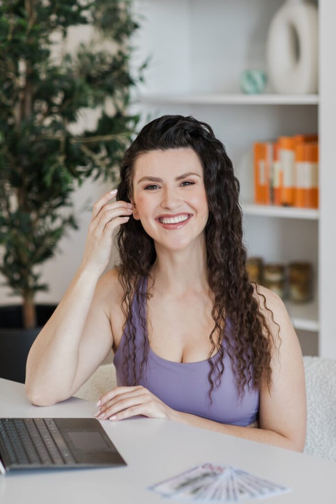 Hailey Ann Co Bookkeeper and Somatic Money Coach for female entrepreneurs creating abundance
