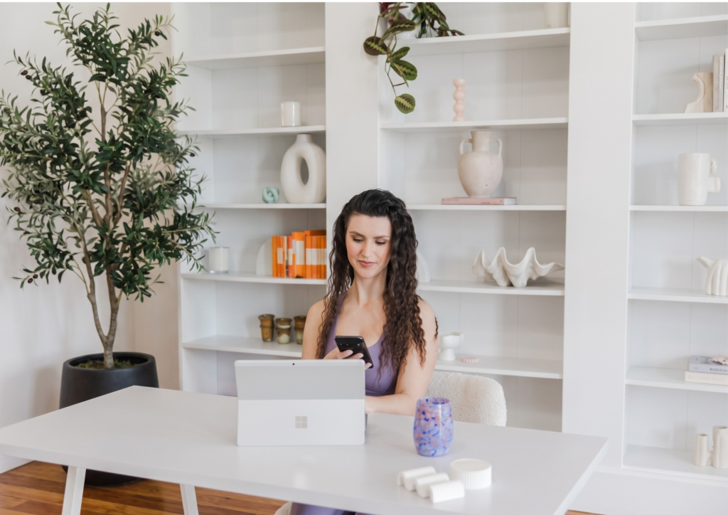 Burnout signs in female entrepreneurs. Hailey Ann Co Wealth Capacity Strategist and Bookkeeper